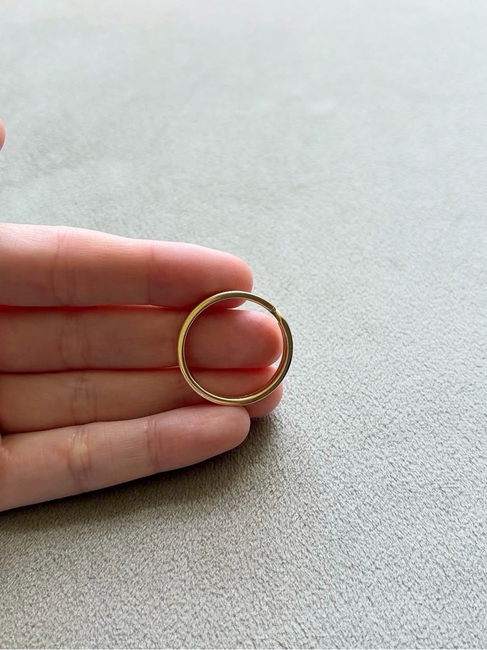 Functional solid gold key ring - Picture 3 of 3